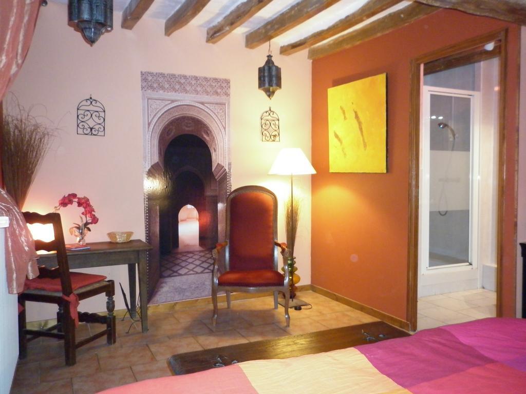 La Chartreuse Hotel Poilly-sur-Tholon Room photo